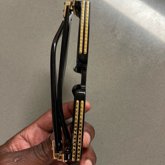 LV sunglasses used - Picture 7 of 7